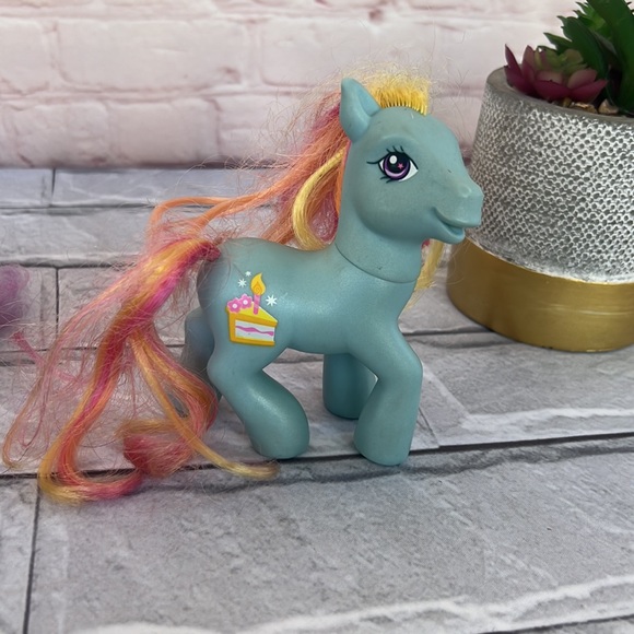 My little Pony set of 3 ponies with rainbow 🌈 hair - Picture 4 of 9